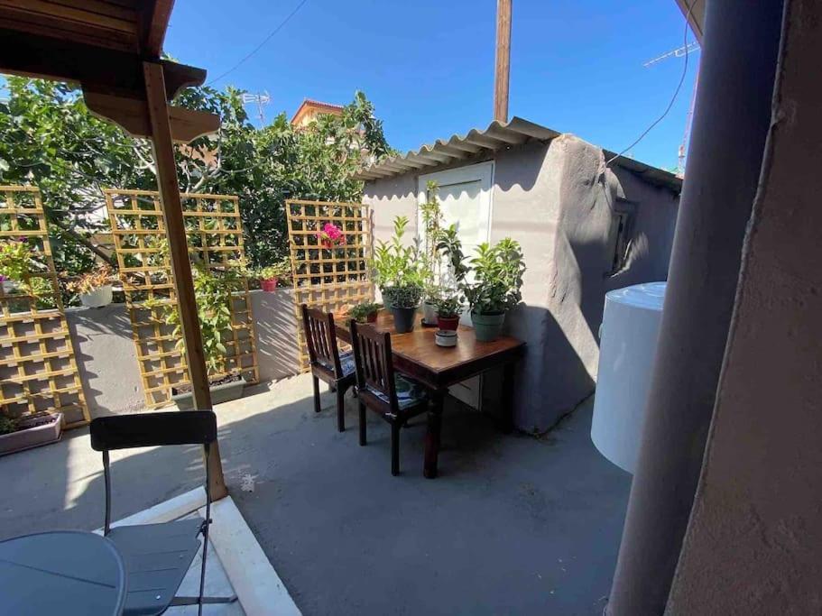 New! Flower Patio House 2 Bdr - Bbq - Wash Machine Lávrion 外观 照片