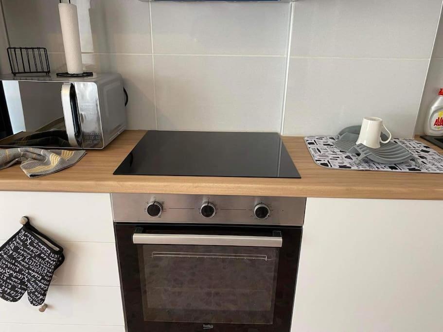 New! Flower Patio House 2 Bdr - Bbq - Wash Machine Lávrion 外观 照片